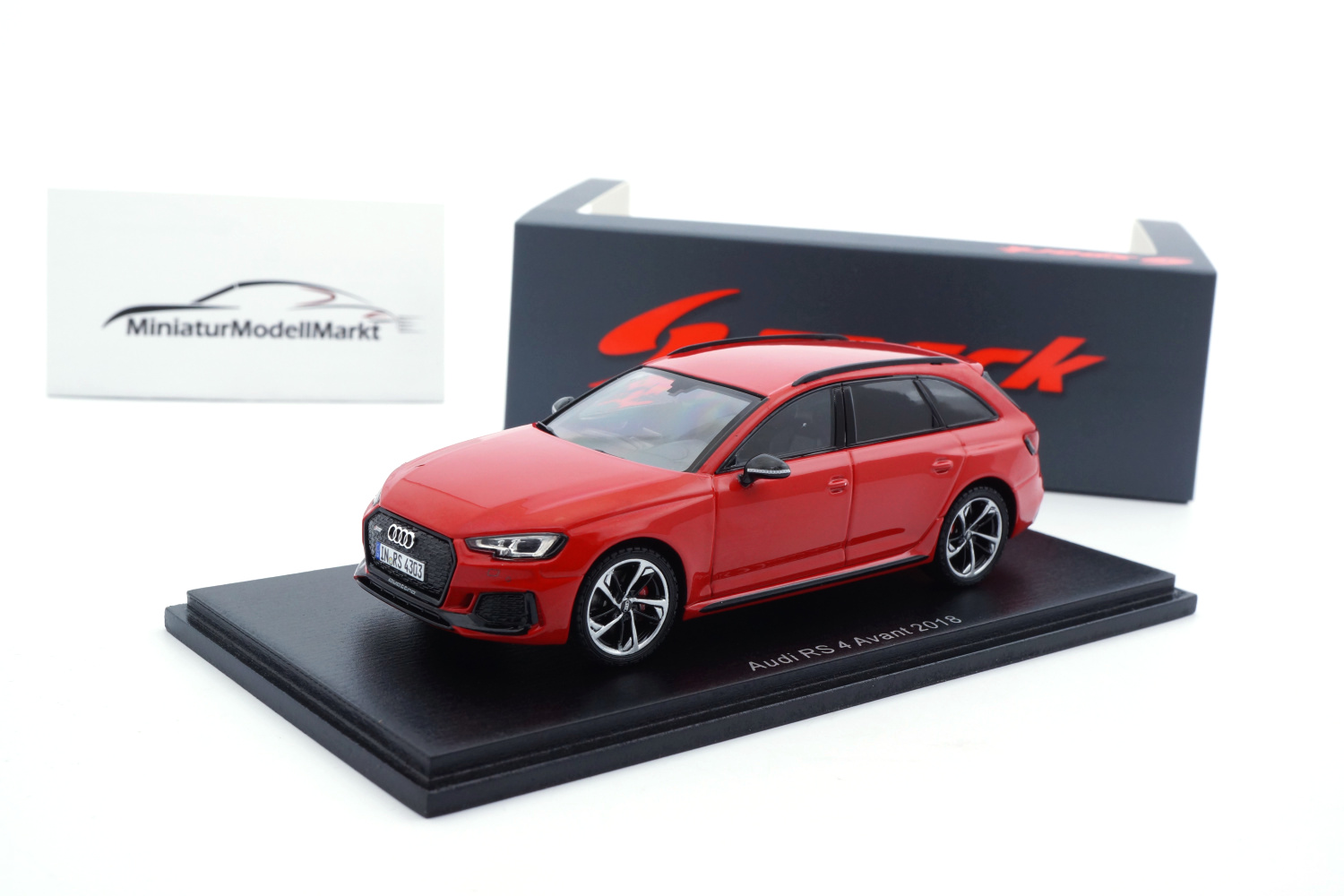 Spark S7833 Audi RS4 - Misano-Rot - 2018 1:43