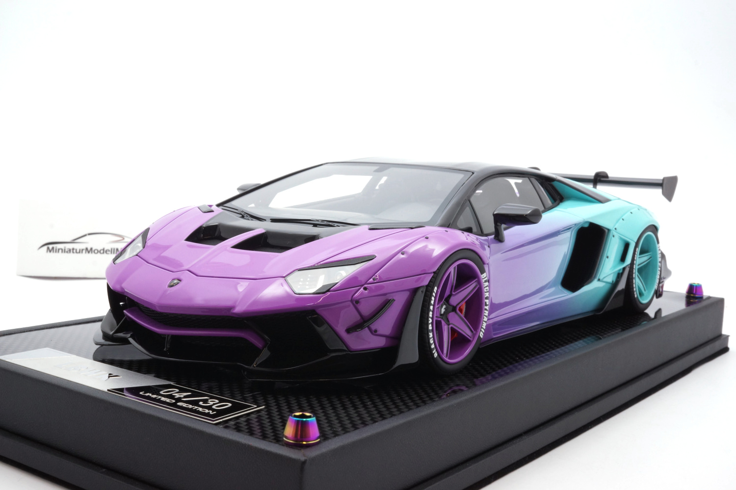 Timothy & Pierre 18TPLBWK-01 Lamborghini Aventador - Liberty Walk - Purple Blue 1:18