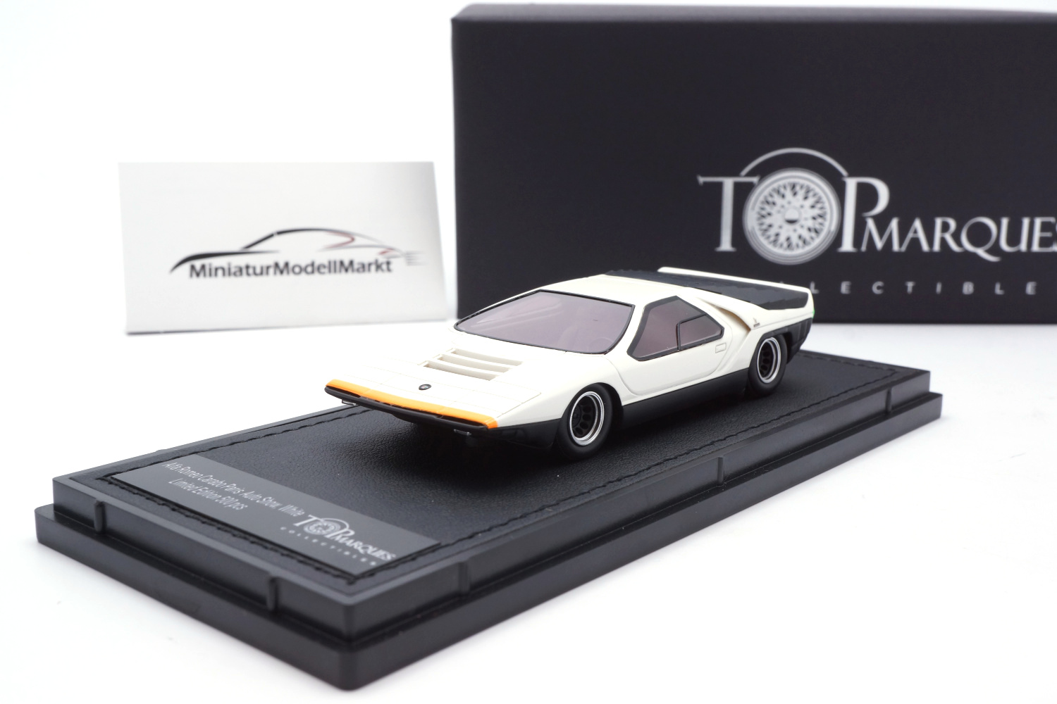 Top Marques TM43-013B Alfa Romeo - Carabo Bertone - Weiss - 1968 1:43