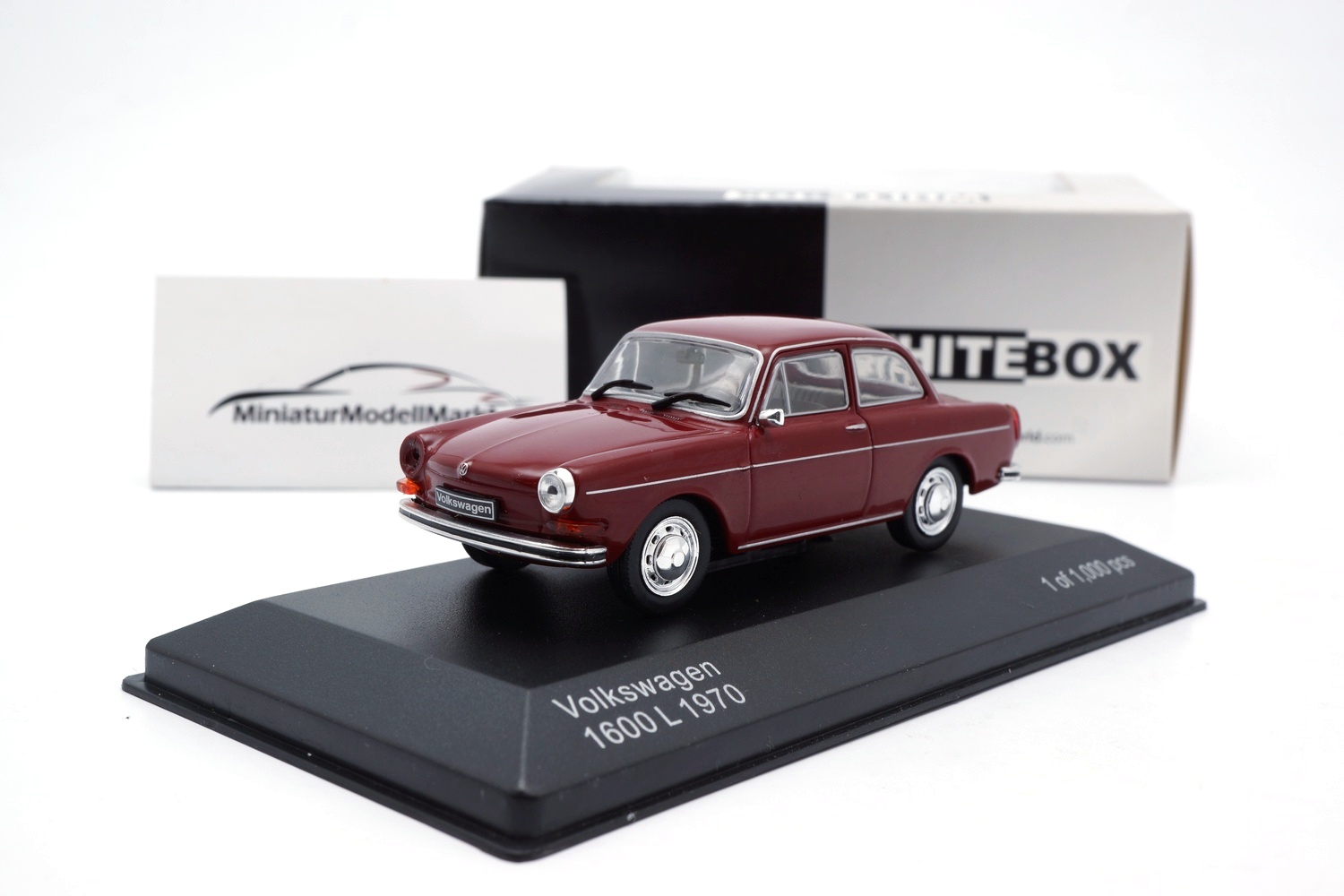 WhiteBox 274 VW 1600 L - dunkelrot - 1970 1:43