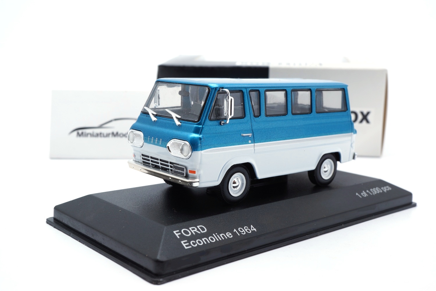 WhiteBox 284 Ford Econoline - metallic-türkis/weiss - 1964 1:43