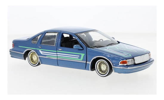 Motormax 79022 Chevrolet Caprice, metallic-blau/Dekor, Low Rider, 1993 1:24