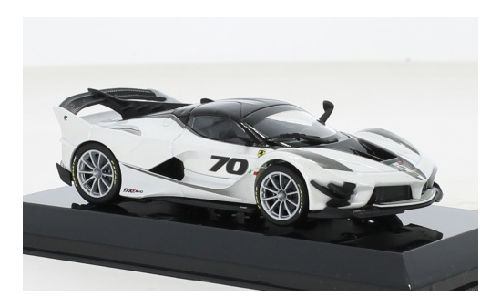 Bburago 18-36311WHITE Ferrari FXX-K EVO, metallic-weiss/schwarz, 2017 1:43