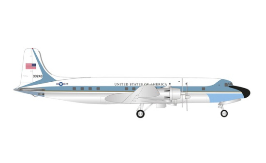 Herpa 537001 U.S. Air Force Douglas VC-118A - 1254th Air Transport (Special Missions) Wing,
Andrews Air Base Air Force One 53-3240 1:500