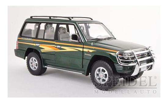 Sun Star 1225 Mitsubishi Pajero, grün/Dekor, mit Rammschutz, 1998 1:18