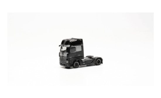 Herpa 315852-002 Mercedes-Benz Actros Gigaspace Zugmaschine 