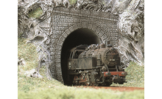 Busch 8190 2 Dampflok-Portale - Vorbestellung 1:160