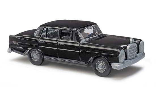 Busch 89100 Mercedes 220 schwarz 1:87