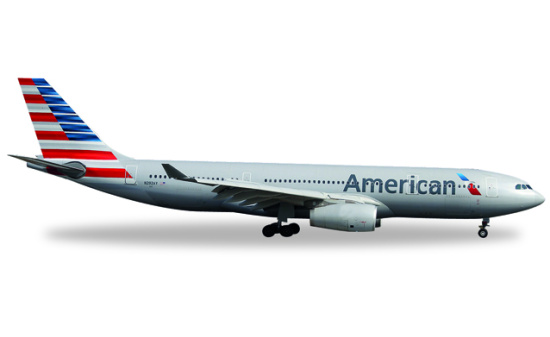 Herpa 529648 American Airlines Airbus A330-200 1:500