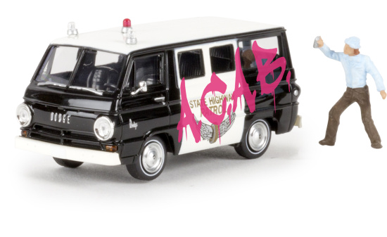 Brekina 34314 Dodge A-100 Bus, A.C.A.B, mit Figur 1:87