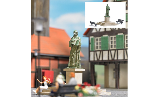 Busch 7730 M-Welt: Lutherdenkmal - Vorbestellung 1:87