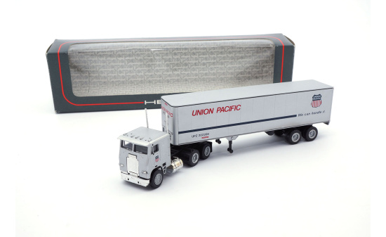Herpa 854228 US Truck Freightliner 
