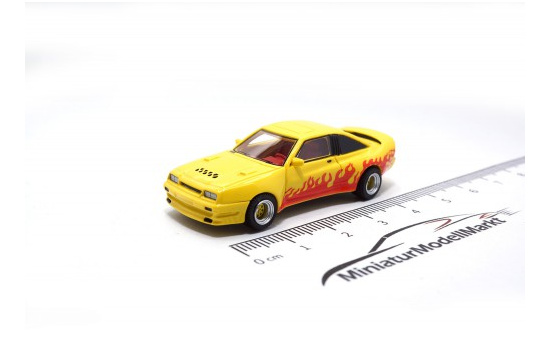 BoS-Models 87246 Opel Manta B Mattig, gelb/Dekor, 1991 1:87