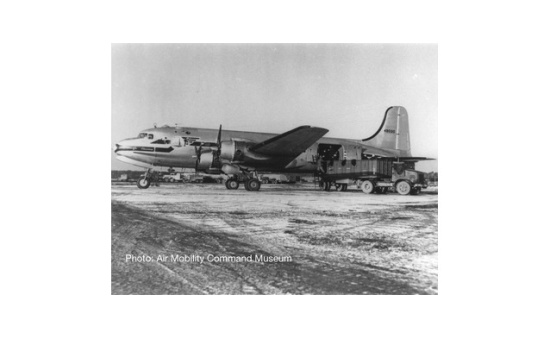 Herpa 559720 U.S. Army Air Forces Douglas C-54M Skymaster - 513th Air Transport Group (MATS), Rhein Main AB - Berlin Airlift
70th Anniversary Edition 1:200