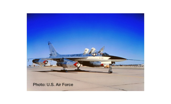 Herpa 559850 U.S. Air Force Convair XB-58 Hustler mit abnehmbarem Fahrwerk - Vorbestellung 1:200