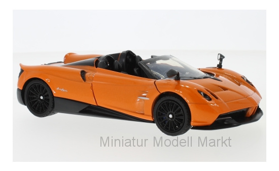Motormax 79354ORANGE Pagani Huayra Roadster, metallic-orange 1:24