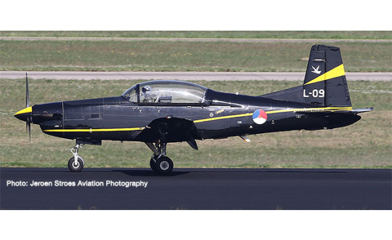 Herpa 580519 Royal Netherlands Air Force - 131 Sqd, Pilatus PC 7 Turbo Trainer 1:72