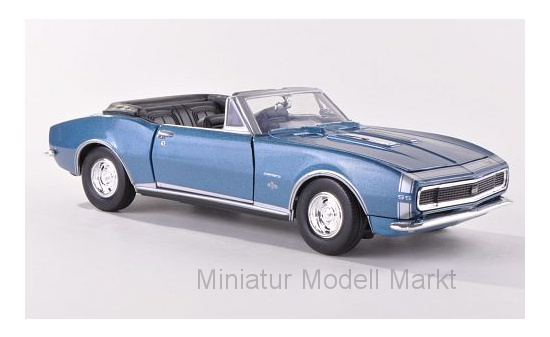 Motormax 73301MET-BLUE Chevrolet Camaro SS Convertible, metallic-blau/Dekor, Verdeck geöffnet, 1967 1:24