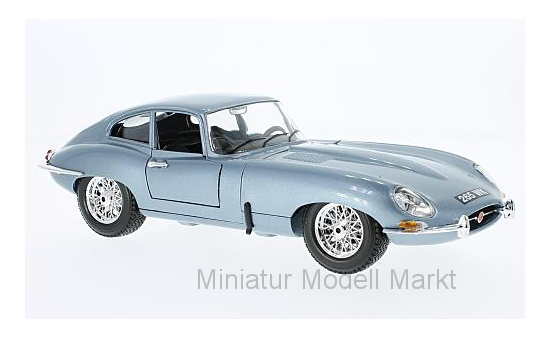 Bburago 18-12044MET-BLUE Jaguar E-Type Coupe, metallic-hellblau, ohne Vitrine, 1961 1:18