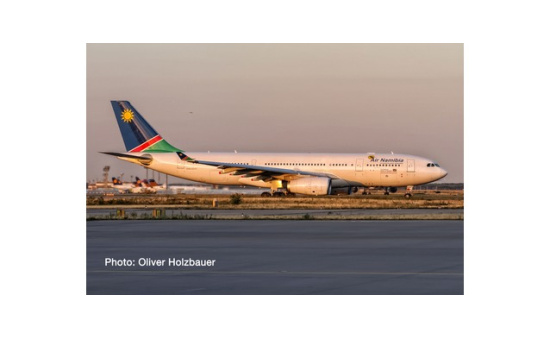 Herpa 533683 Air Namibia Airbus A330-200 - Vorbestellung 1:500
