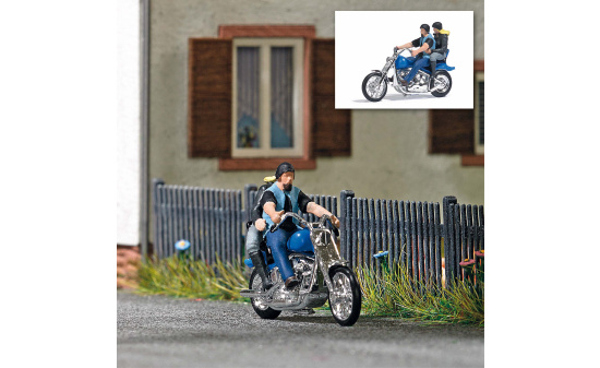 Busch 7860 US Motorrad mit Bikerpärchen 1:87