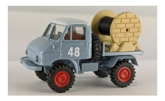 Brekina 93998 Mercedes Unimog 411 Plattform mit Ladegut (lose beiliegend), blaugraue Spedition, Wagennummer 48 1:87