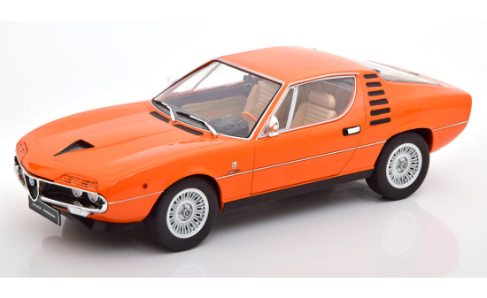 KK-Scale KKS180385 Alfa Romeo Montreal Interieur beige - orange - 1970 1:18