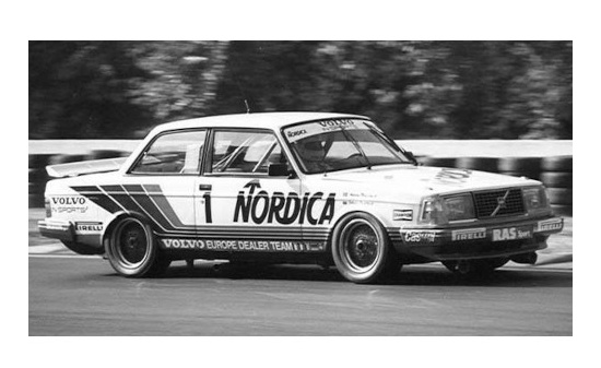 IXO GTM154LQ Volvo 240, No.1, Volvo Europe Dealer Team, Nordica, ETCC, Brünn, J.Cecotto/A.Olofsson, 1986 1:43