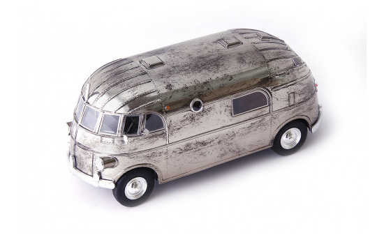 Autocult 09015 Hunt Hollywood House Car, silber-met. 1:43