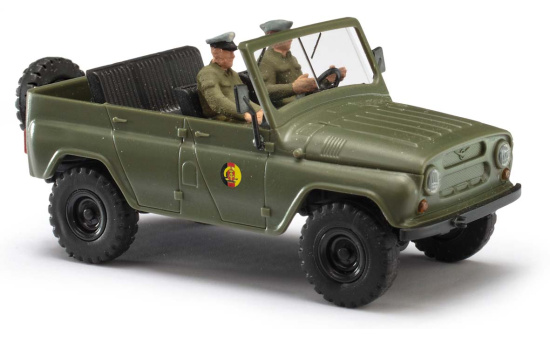 Busch 52113 UAZ 469 NVA mit Fahrer 1:87