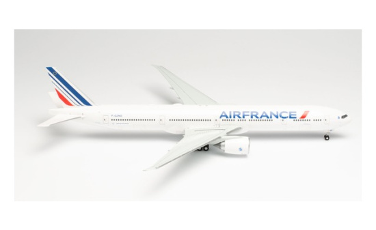 Herpa 571784 Air France Boeing 777-300ER - 2021 livery F-GZND La Rochelle - Vorbestellung 1:200