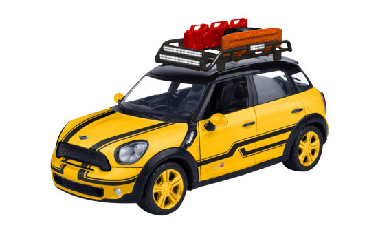 Motormax MOM79752 Mini Cooper S All4 Countryman - gelb (Metallic) , schwarz 1:24