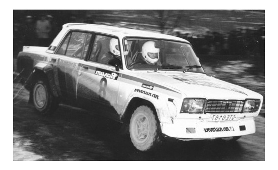 IXO RAC379B Lada 2105 VFTS, No.8, Rallye Vala?skaá Zima, V.Blahna/P.Schovanek, 1986 1:43