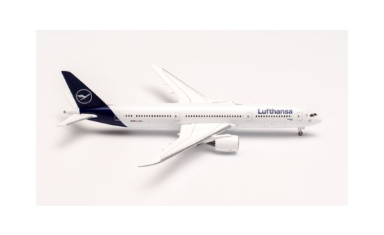 Herpa 535946 Lufthansa Boeing 787-9 Dreamliner D-ABPA Berlin 1:500