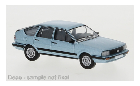 PCX87 PCX870410 VW Passat B2 Trophy, metallic-hellblau, 1985 1:87